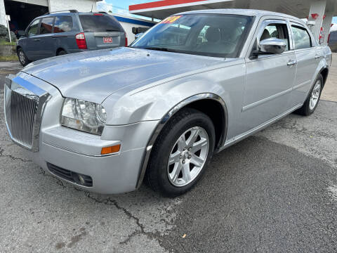 2006 Chrysler 300 for sale at HarrogateAuto.com - tazewell auto.com in Tazewell TN