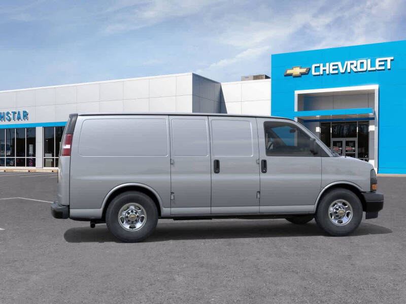 2025 Chevrolet Express 2500