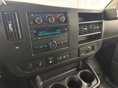 2023 Chevrolet Express 3500