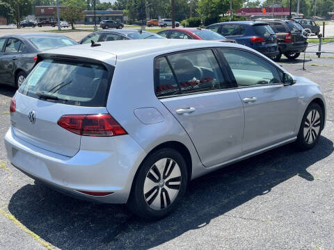 2016 Volkswagen e-Golf SE