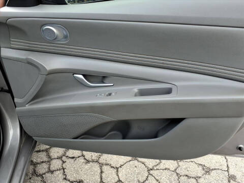 2023 Hyundai Elantra