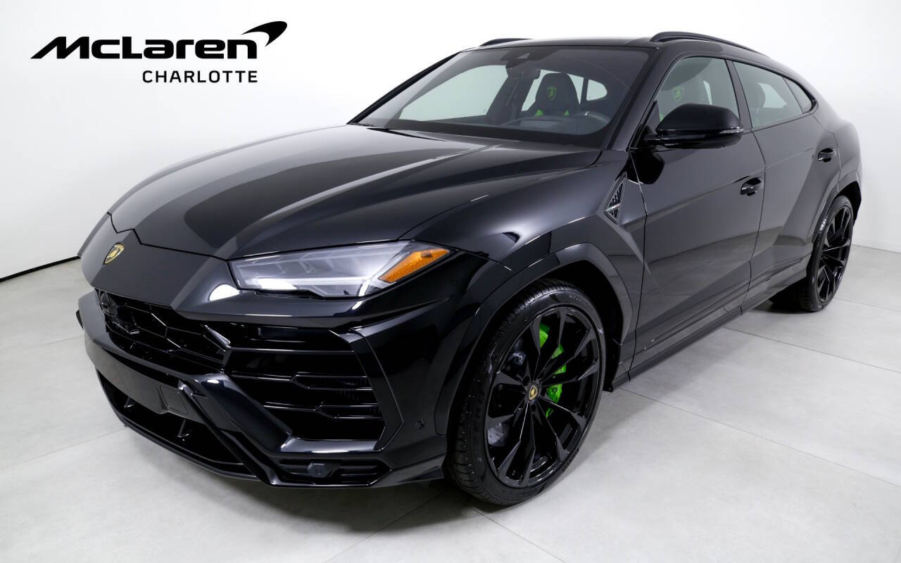Black 2022 Lamborghini Urus Base AWD 4dr SUV 1