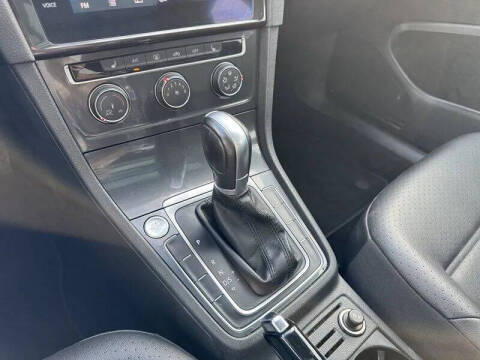 2018 Volkswagen Golf SportWagen