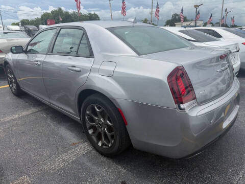 2016 Chrysler 300 S