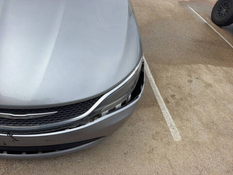 2016 Chrysler 200 LX