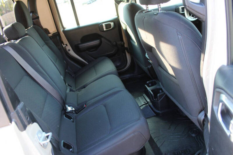 2020 Jeep Gladiator Sport