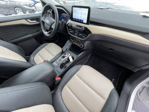 2022 Ford Escape Titanium