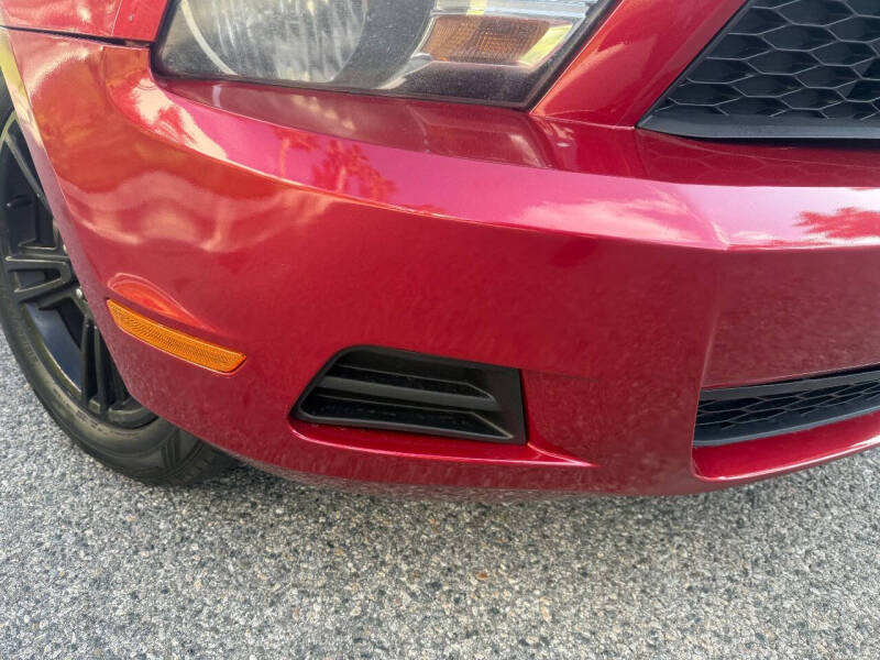 2010 Ford Mustang V6