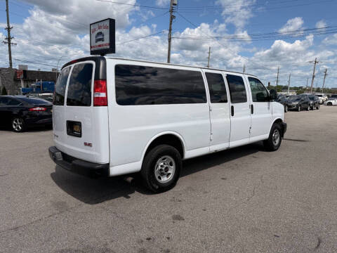 2017 GMC Savana LS 3500
