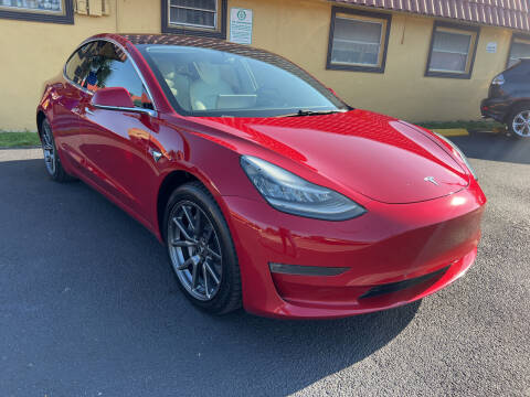 2018 Tesla Model 3 for sale at CarMart of Broward in Lauderdale Lakes FL