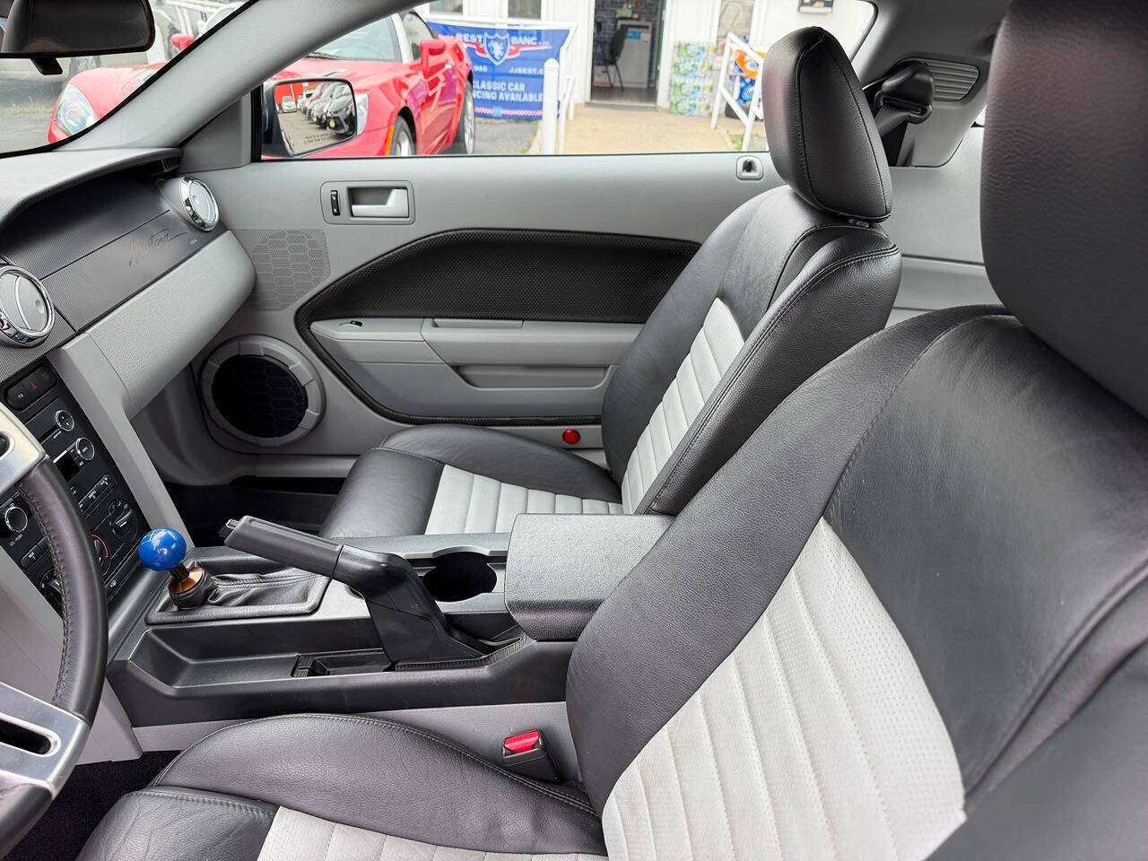 2008 Ford Mustang 5