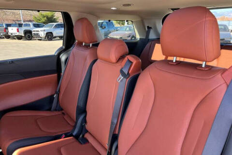 2025 Kia Carnival SX