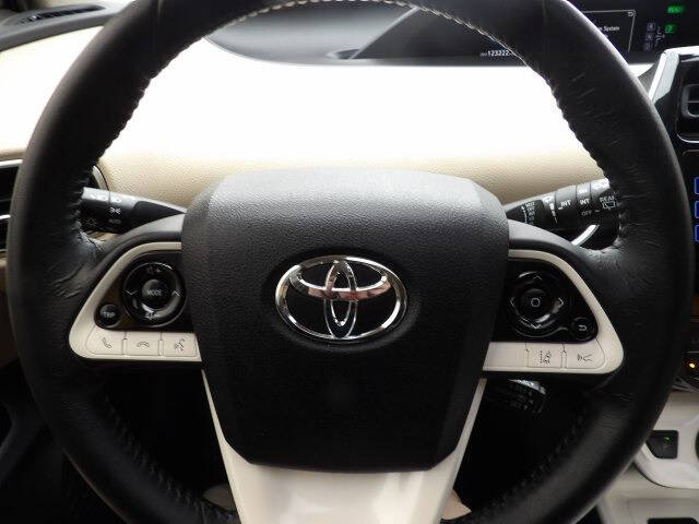 2016 Toyota Prius Three