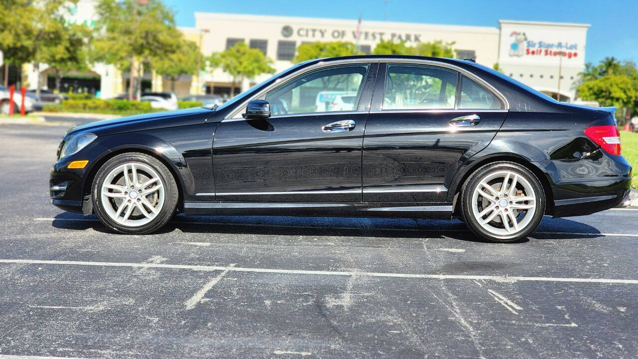 2014 Mercedes-Benz C-Class  - $13,900