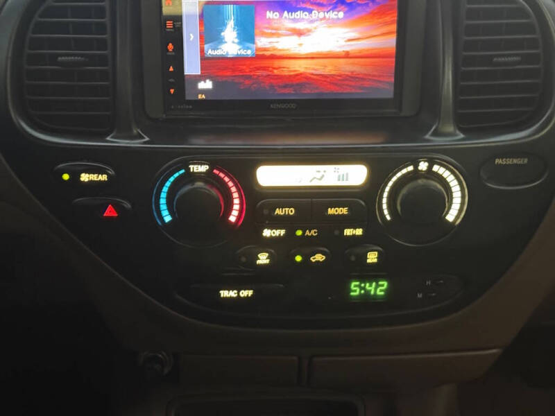 2003 Toyota Sequoia SR5