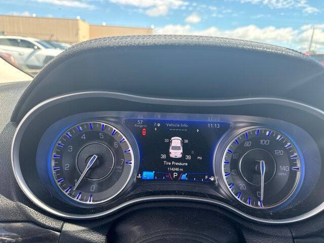 2015 Chrysler 300 Limited