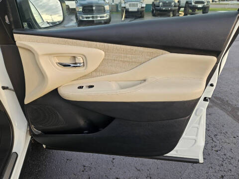 2023 Nissan Murano SL