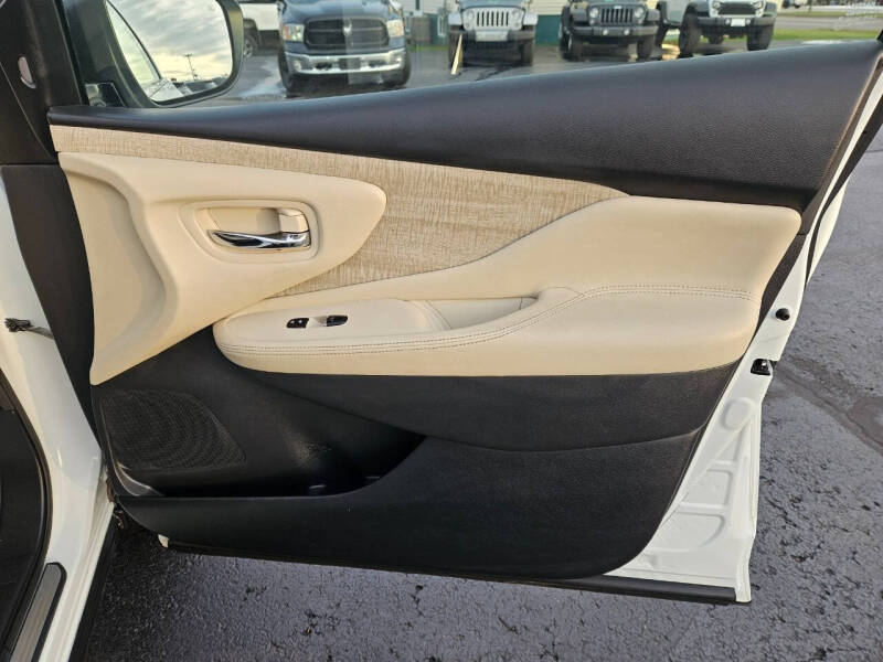 2023 Nissan Murano SL