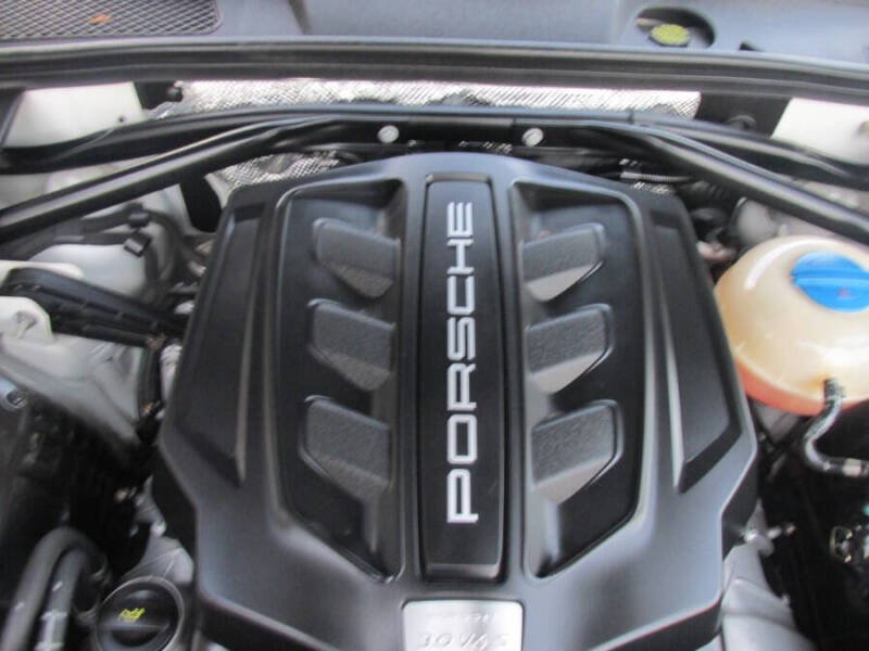 2017 Porsche Macan S