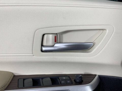 2023 Toyota Sienna XLE 7-Passenger