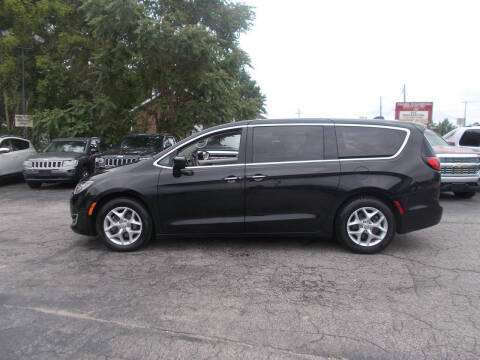2018 Chrysler Pacifica Touring Plus