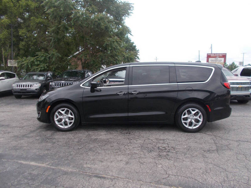 2018 Chrysler Pacifica Touring Plus