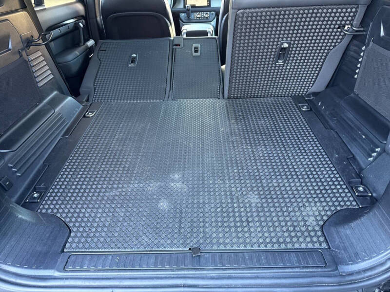 2024 Land Rover Defender 110 P300 S