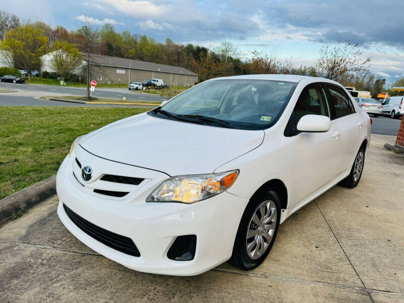 2012 Toyota Corolla LE photo 2