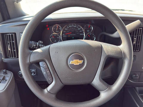 2025 Chevrolet Express 2500