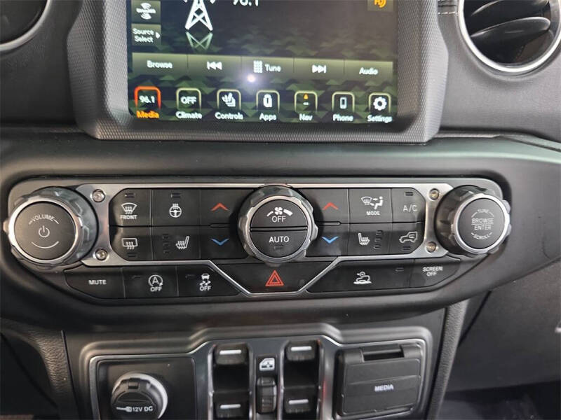 2022 Jeep Gladiator Overland