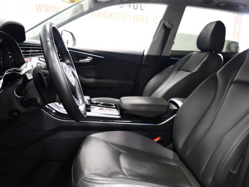 2019 Audi Q8 quattro Premium Plus 55 TFSI