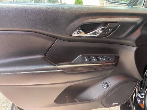 2017 GMC Acadia SLT-1