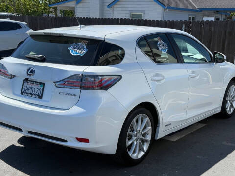 2013 Lexus CT 200h