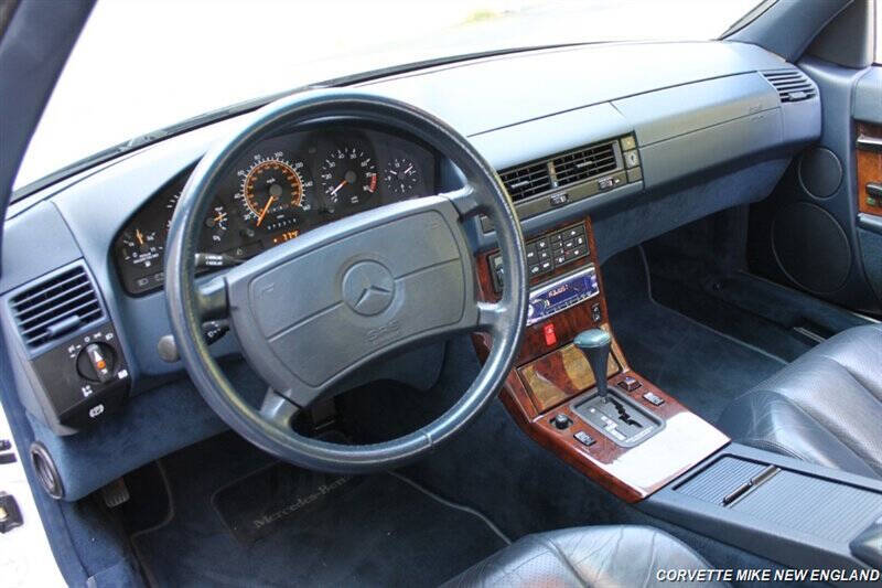 1991 Mercedes-Benz 300-Class 29