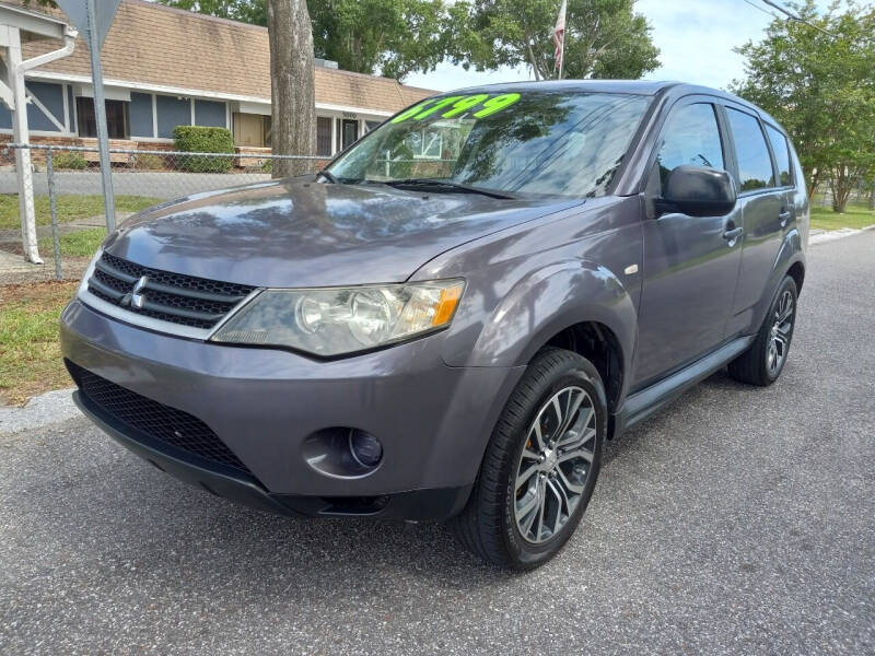 2009 Mitsubishi Outlander for sale at Advantage Car Sales Inc in Orange City FL