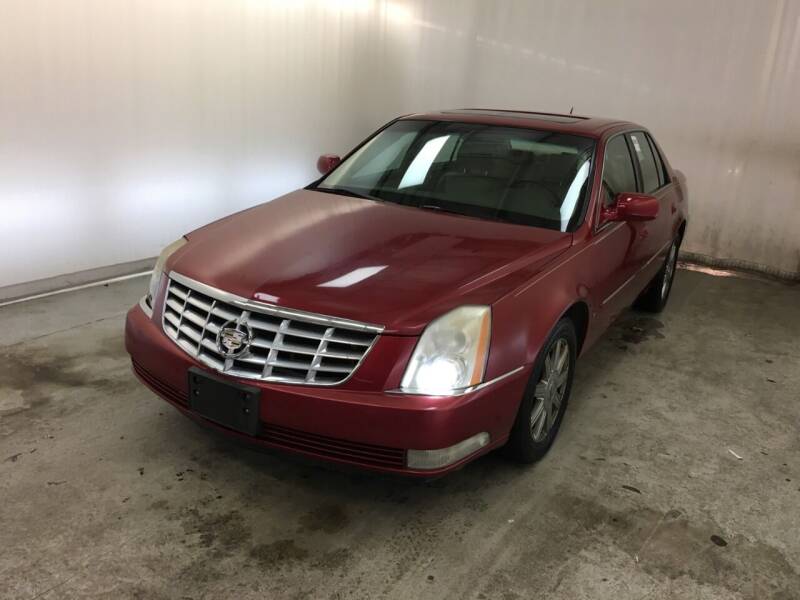 2006 Cadillac DTS for sale at ROADSTAR MOTORS in Liberty Township OH