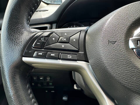 2017 Nissan Rogue SL