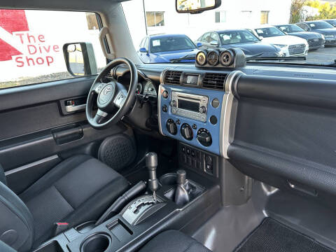2012 Toyota FJ Cruiser