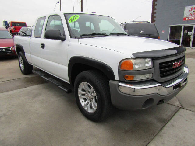 2006 GMC Sierra 1500 for sale at Joe s Preowned Autos in Moundsville, WV