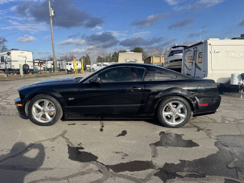 2006 Ford Mustang GT Deluxe