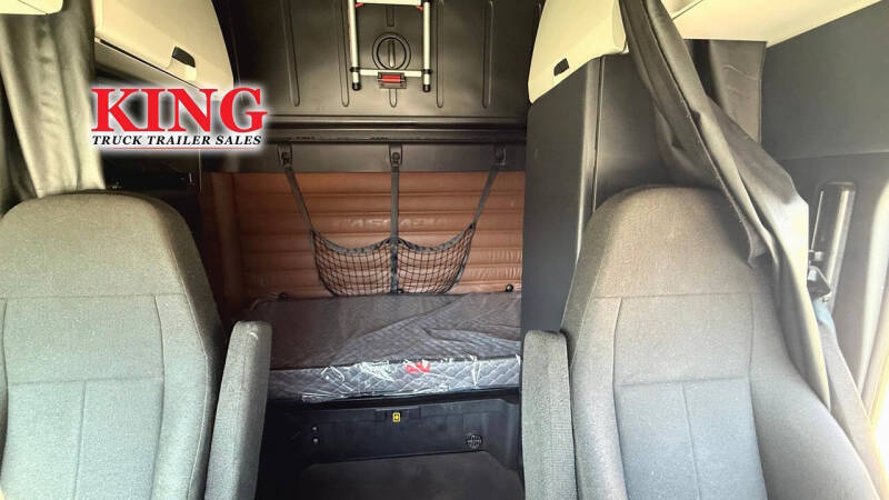 2024 Freightliner Cascadia