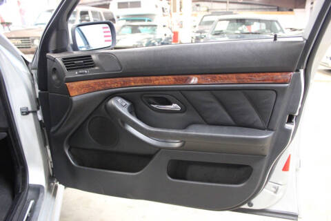 2000 BMW 5 Series 528i