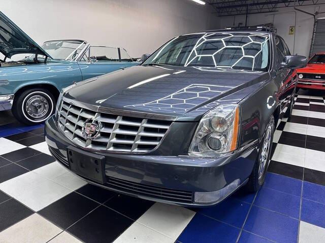 2011 Cadillac DTS Luxury Collection