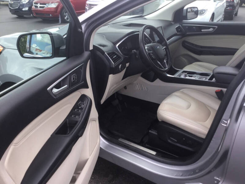 2021 Ford Edge Titanium