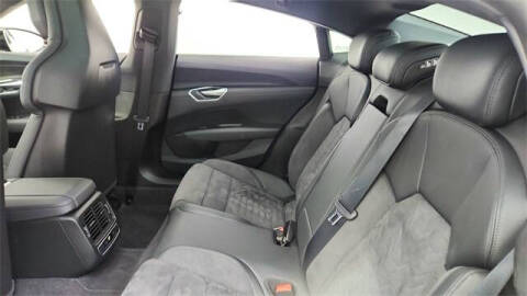 2022 Audi e-tron GT quattro Premium Plus