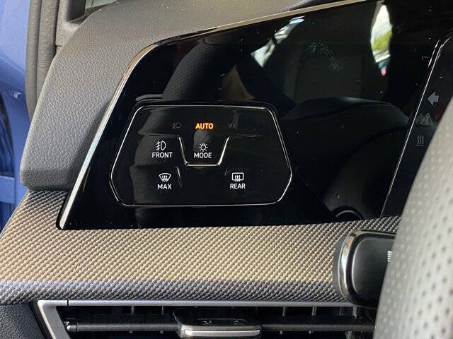 2025 Volkswagen Golf GTI SE