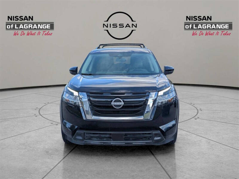 2022 Nissan Pathfinder SV