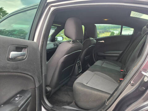 2016 Dodge Charger SE