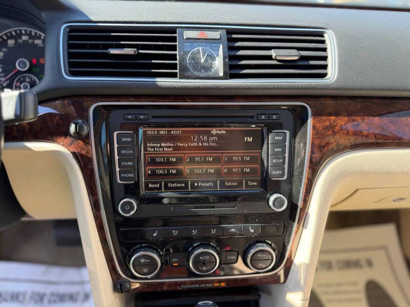 2012 Volkswagen Passat SEL Premium PZEV