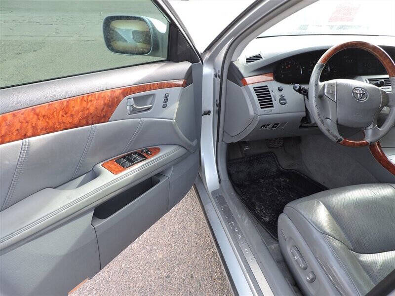 2007 Toyota Avalon XL